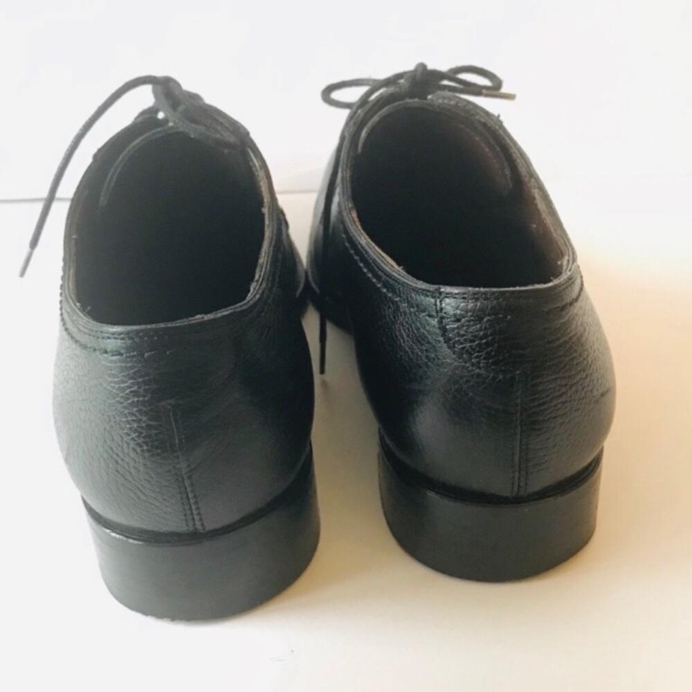Salvatore Ferragamos men’s shoes - Picture 5 of 8